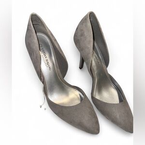 Christian Siriano Gray Suede Pointed Heels

Size:
9